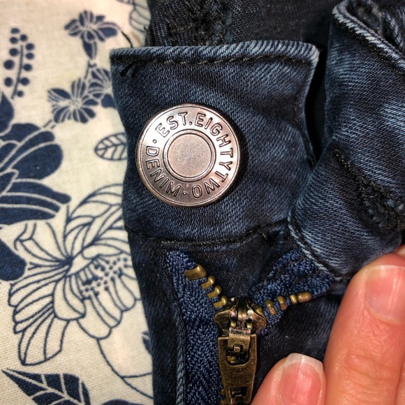 🔅Host Pick Eighty-Two Blue Jeans - Picture 15 of 16
